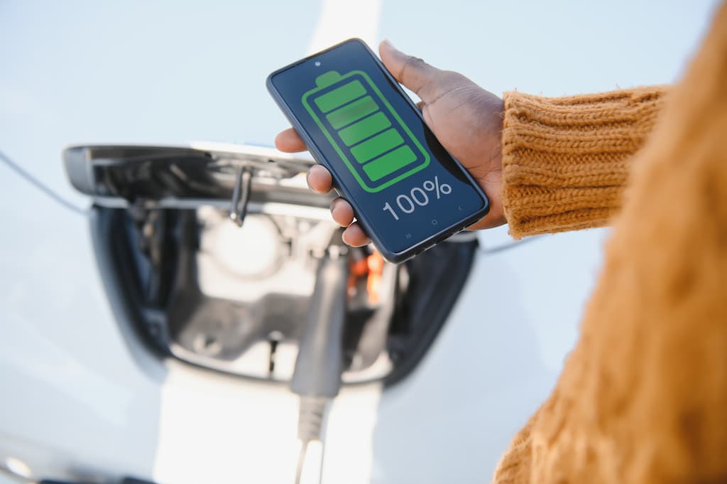 smartphone affiche l'état de charge