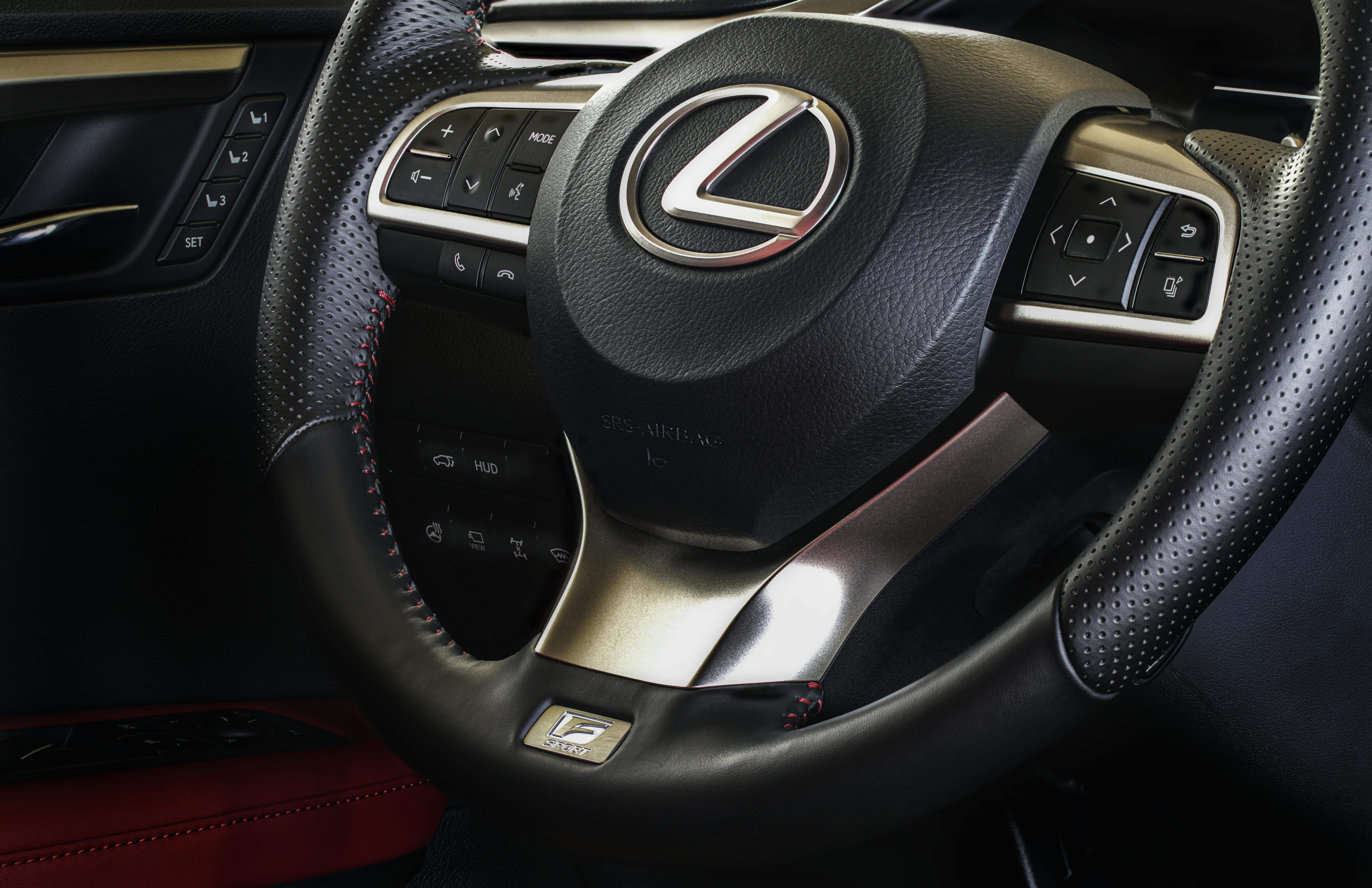 Volant voiture Lexus